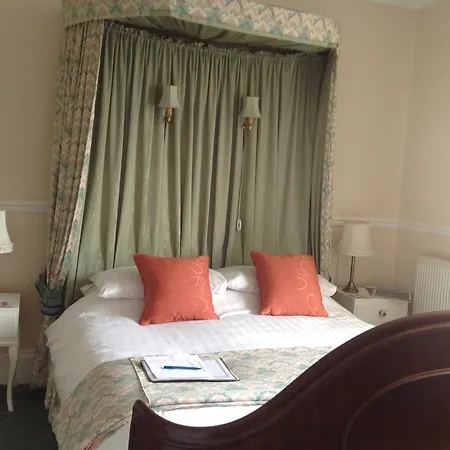 Fletcher House Guest house *